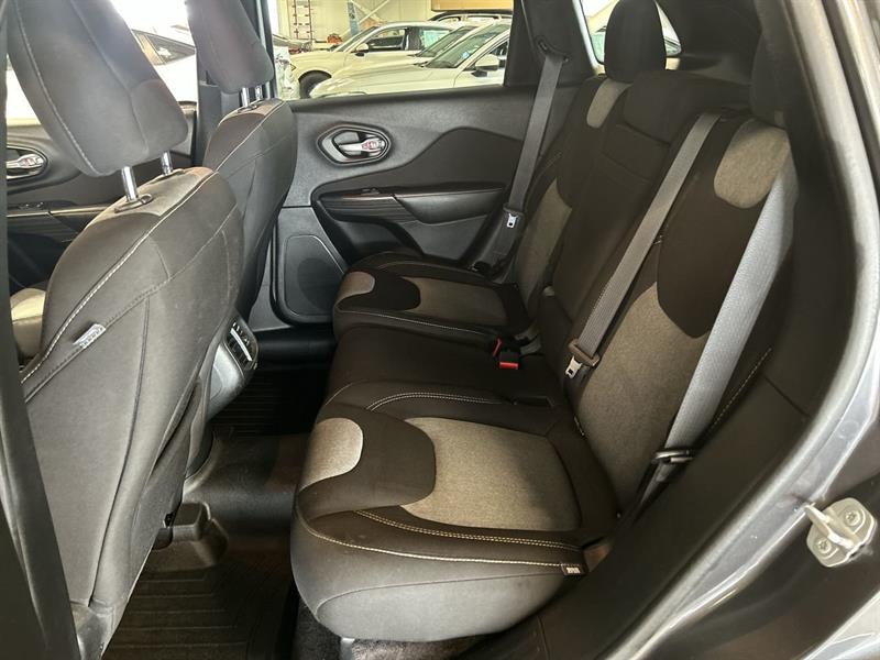 jeep CHEROKEE SPORT  4WD 2016 - 32