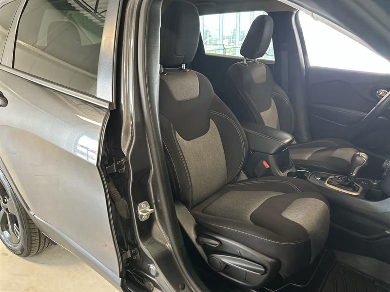 jeep CHEROKEE SPORT  4WD 2016 - 34