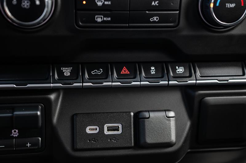 chevrolet Silverado 2500HD 2023 - 26