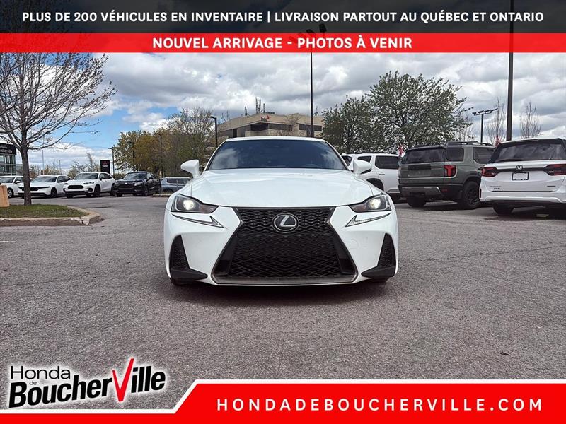 lexus IS 2020 - 13