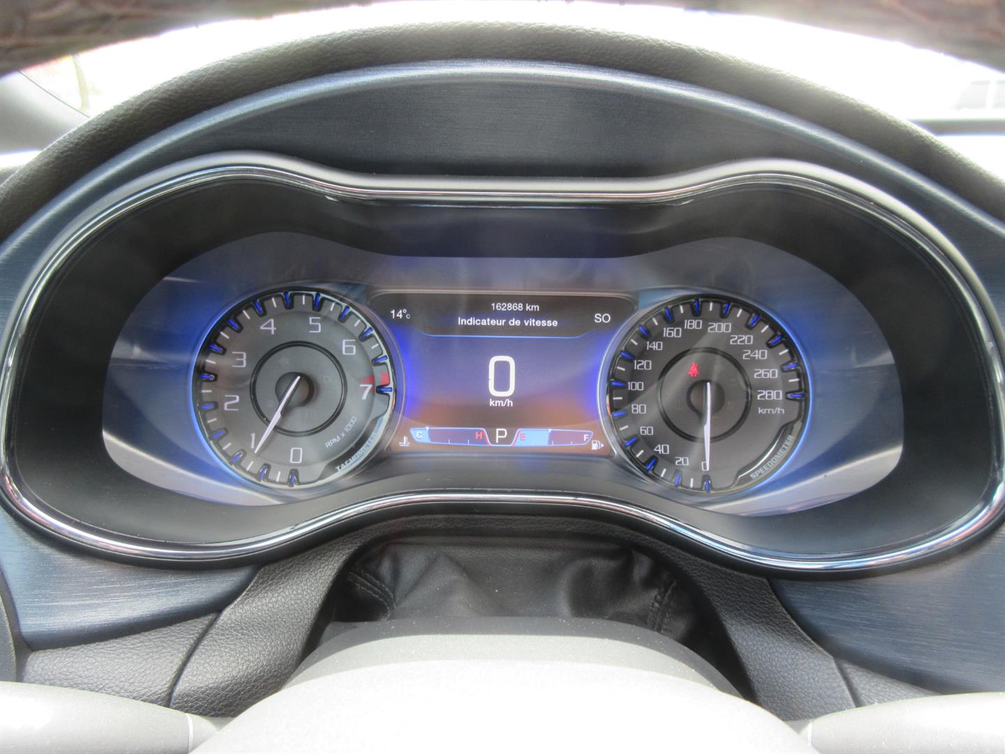 chrysler 200 2015 - 31