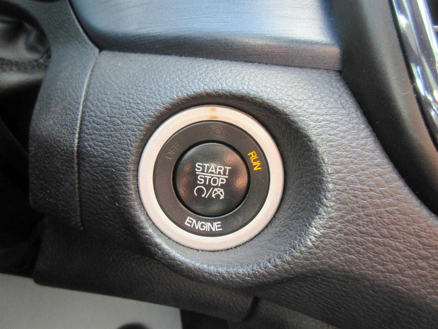 chrysler 200 2015 - 32