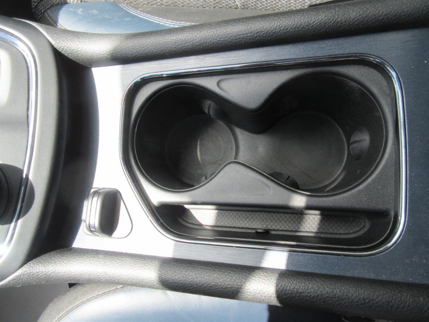 chrysler 200 2015 - 36