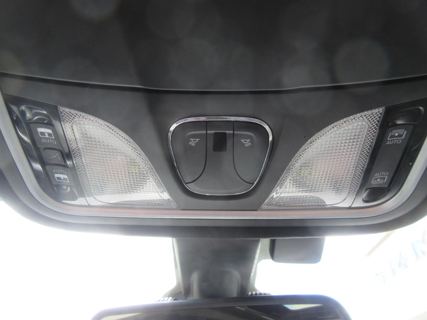 chrysler 200 2015 - 38