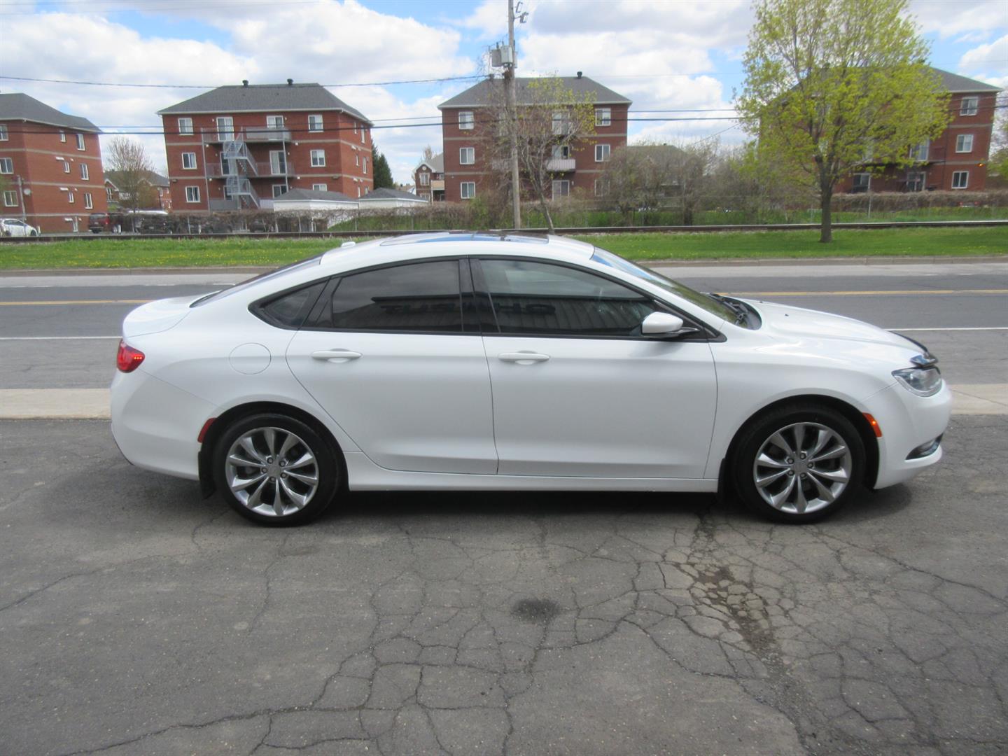 chrysler 200 2015 - 13