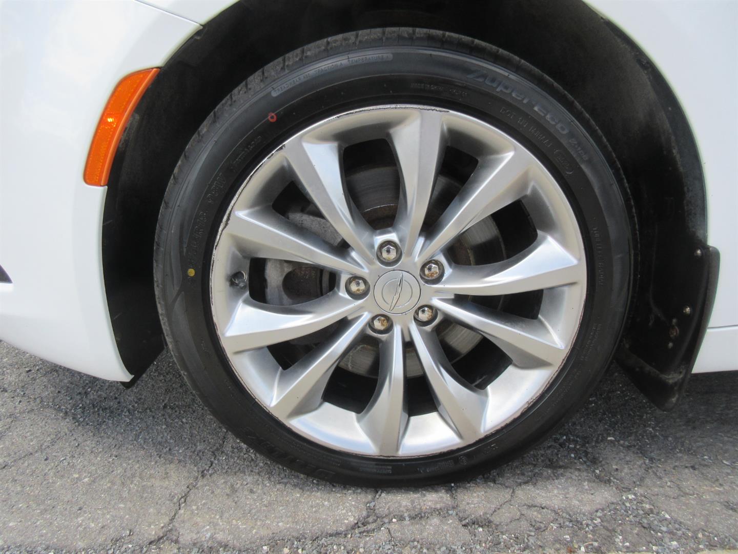 chrysler 200 2015 - 18
