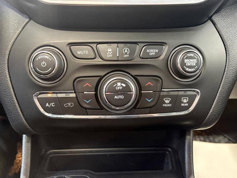 jeep Cherokee 2021 - 23