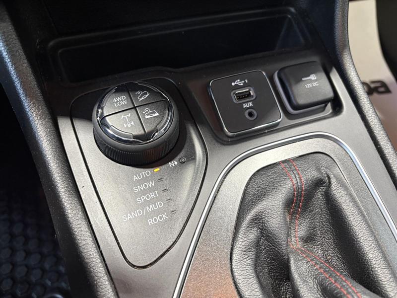 jeep Cherokee 2021 - 24