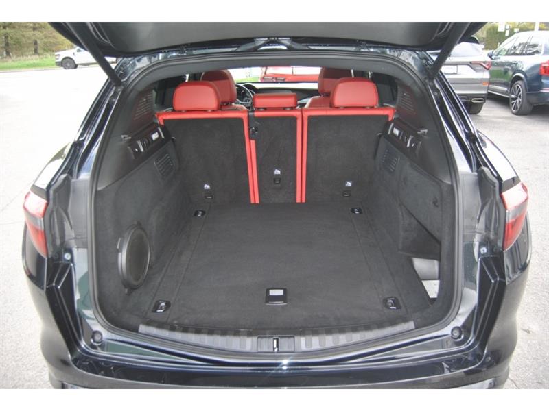alfa romeo Stelvio 2022 - 11
