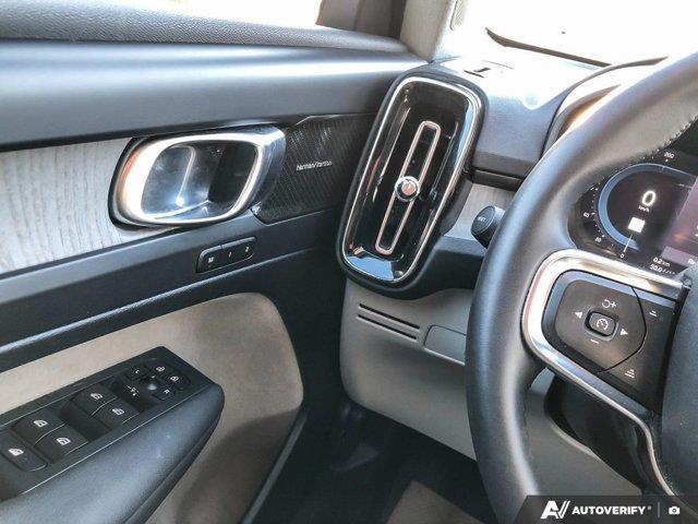 volvo XC40 2024 - 17