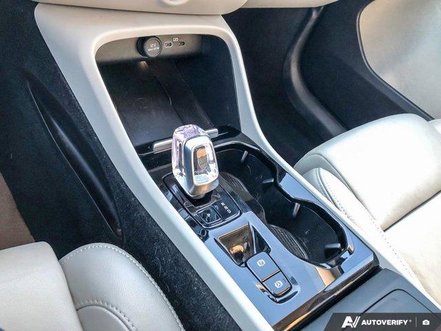 volvo XC40 2024 - 18