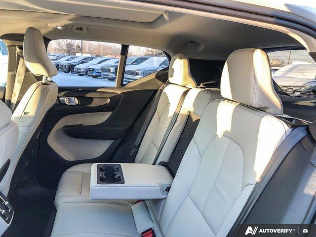 volvo XC40 2024 - 23