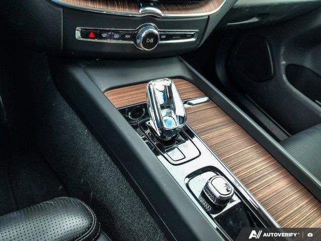 volvo XC60 Recharge 2023 - 17