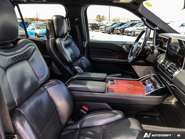 lincoln Navigator 2022 - 21