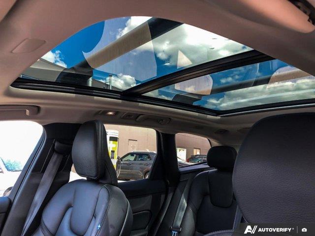 volvo XC60 Recharge 2022 - 25