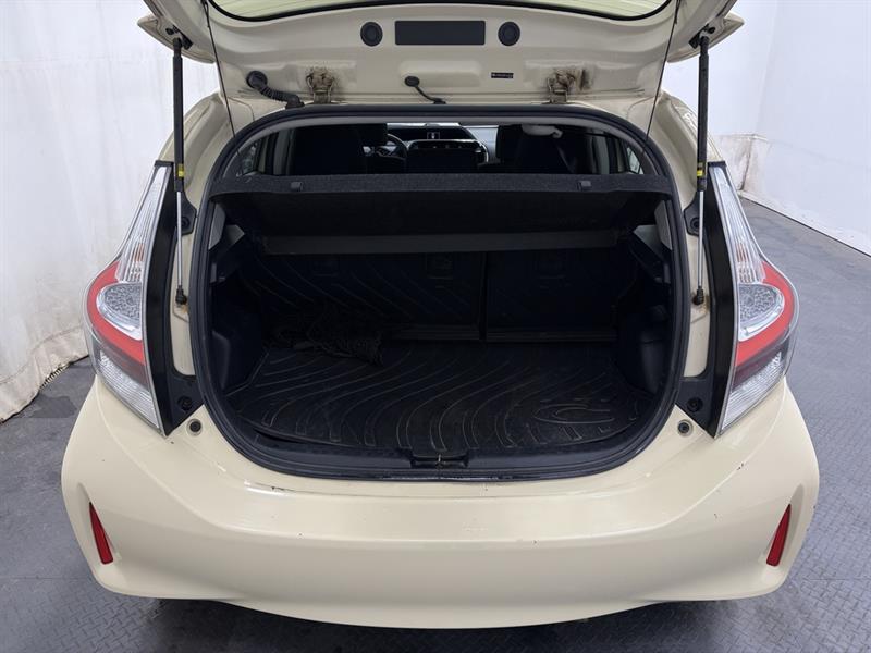 toyota Prius c 2019 - 8