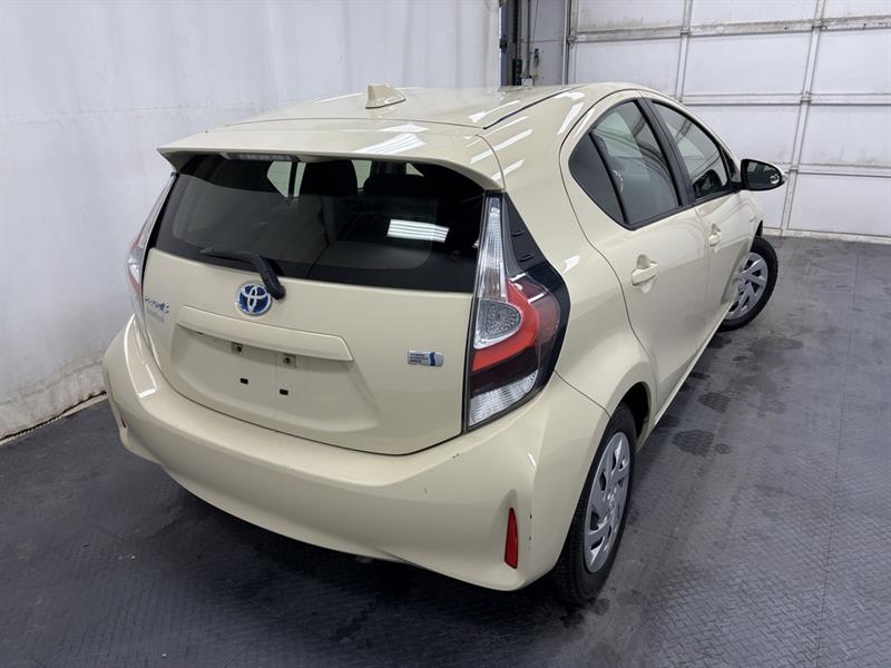 toyota Prius c 2019 - 10