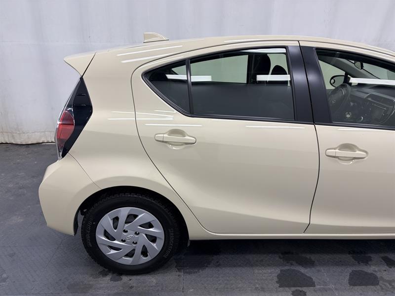 toyota Prius c 2019 - 12