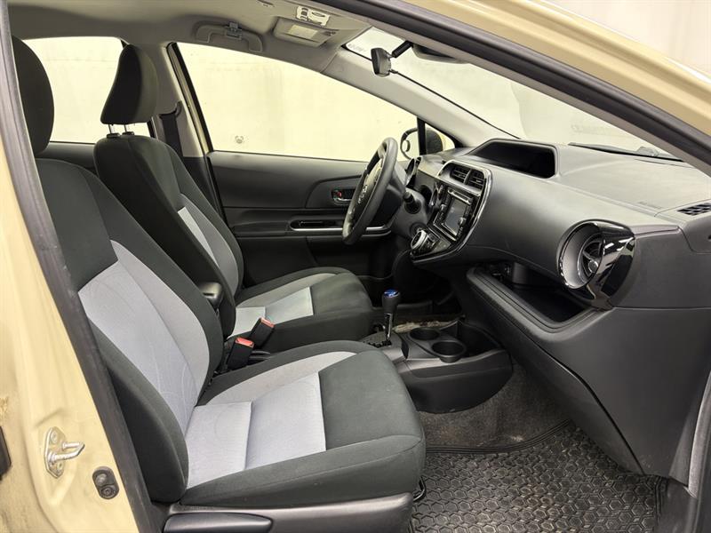 toyota Prius c 2019 - 26