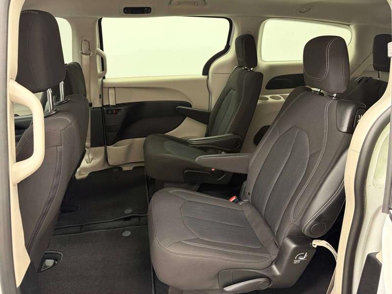 chrysler Grand Caravan 2024 - 27