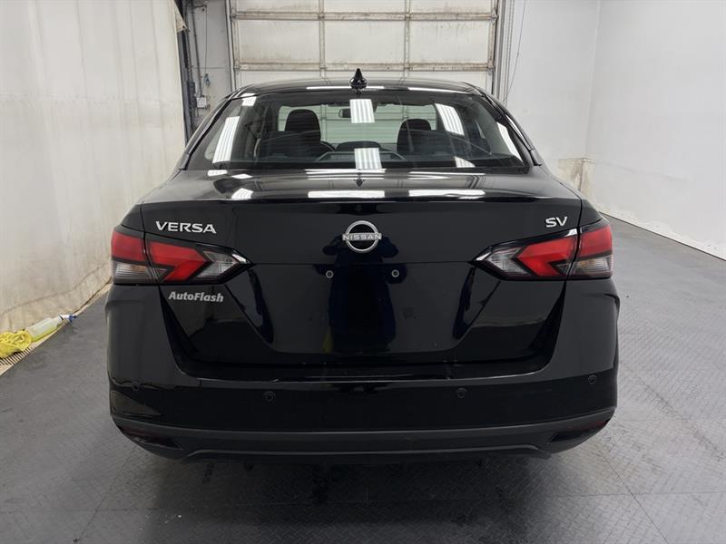 nissan Versa 2024 - 6