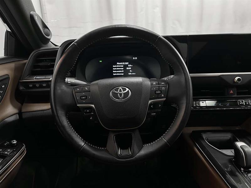 toyota Crown Signia 2025 - 13