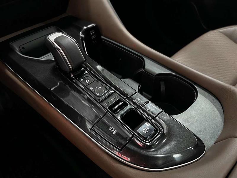 toyota Crown Signia 2025 - 16