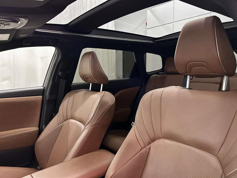 toyota Crown Signia 2025 - 20