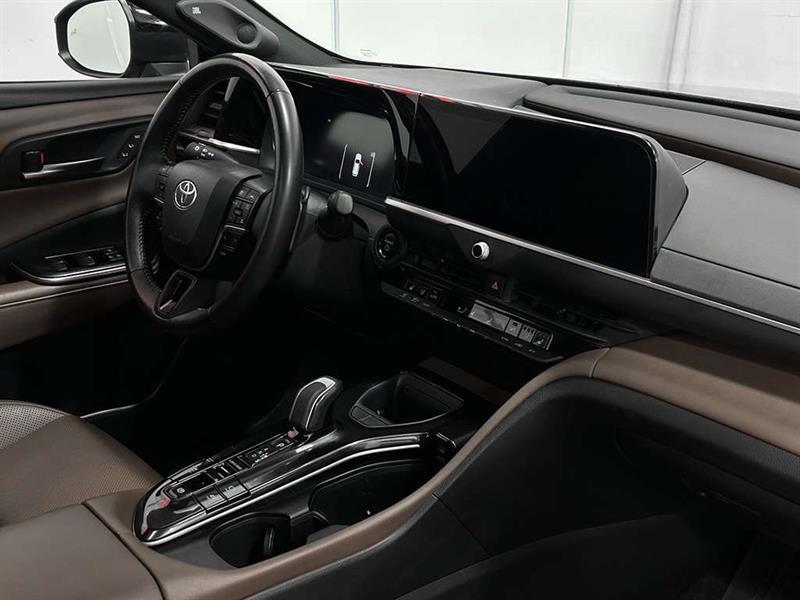 toyota Crown Signia 2025 - 25