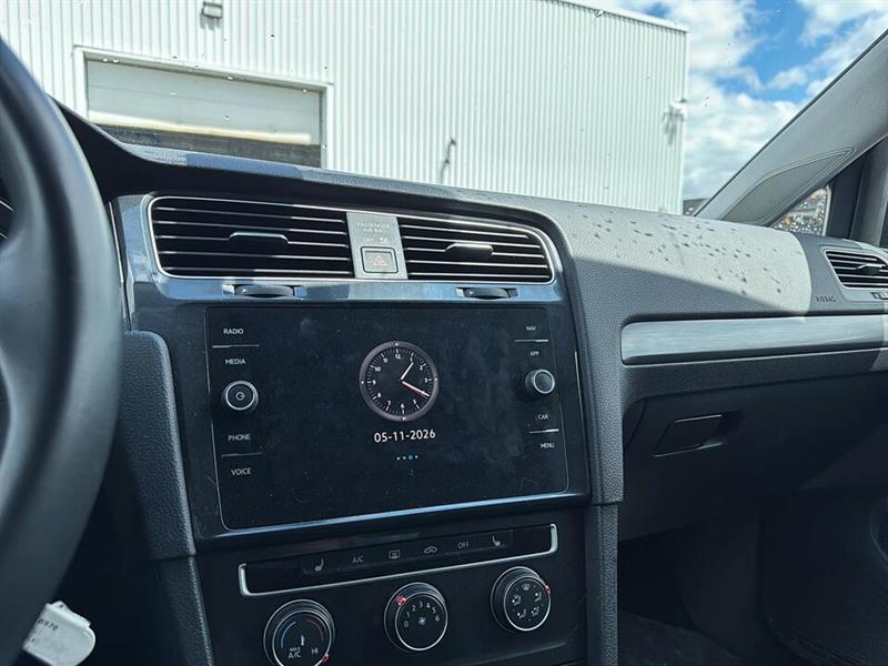 volkswagen Golf 2021 - 23