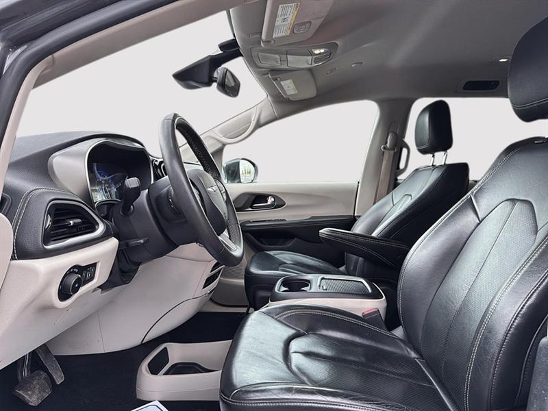 chrysler Pacifica 2022 - 15