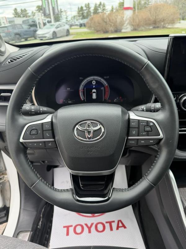 toyota Highlander 2023 - 10