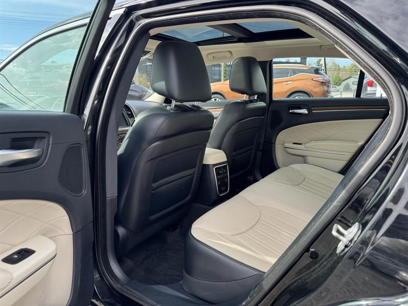 chrysler 300 2016 - 25