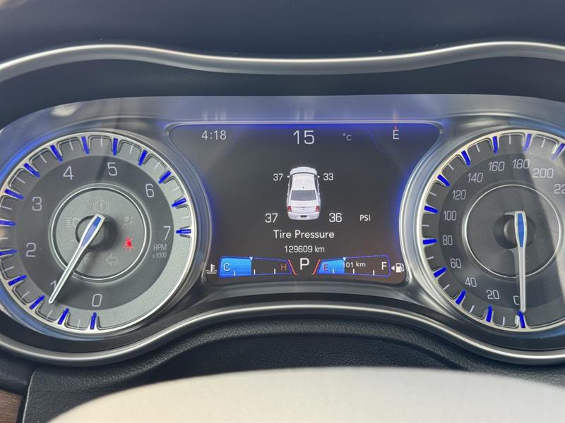 chrysler 300 2016 - 30