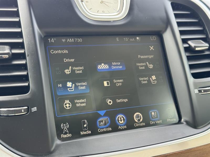 chrysler 300 2016 - 32