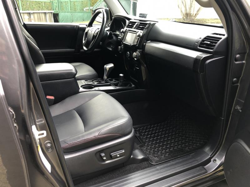 toyota 4Runner 2018 - 54