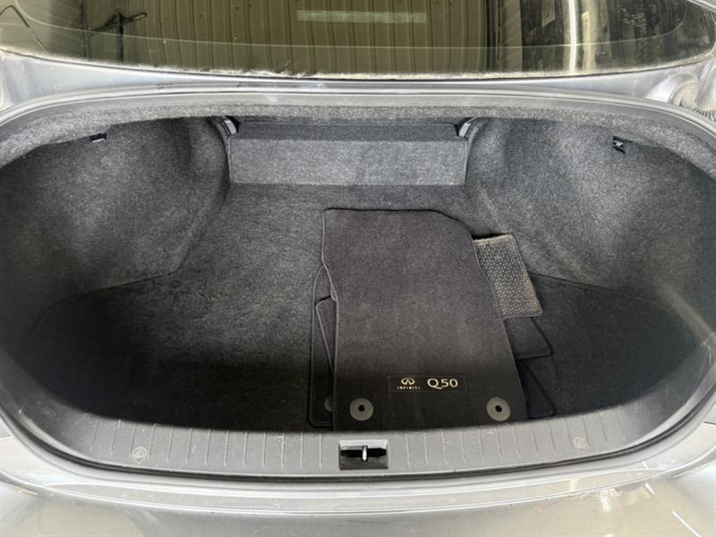 infiniti Q50 2019 - 17
