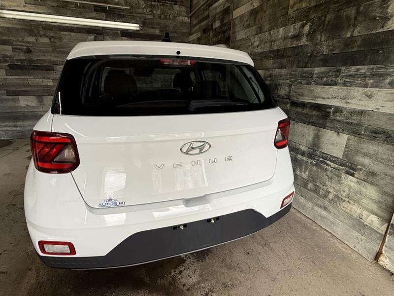 hyundai Venue 2021 - 16