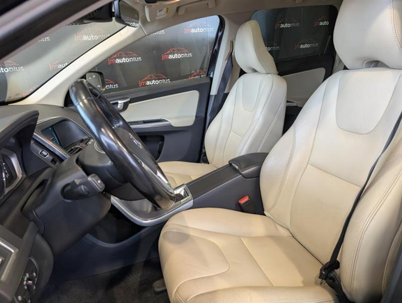 volvo XC60 2017 - 15