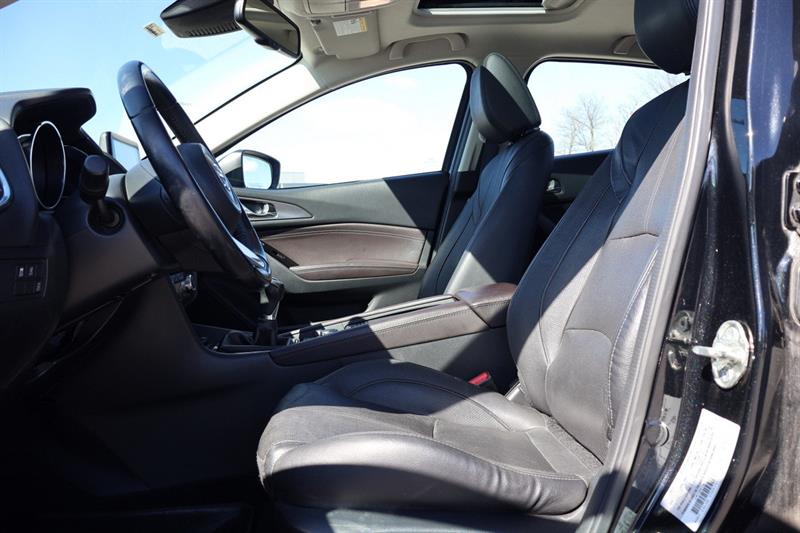 mazda Mazda3 2018 - 14