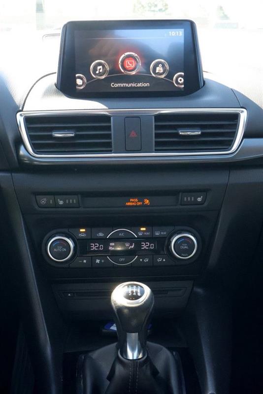 mazda Mazda3 2018 - 22