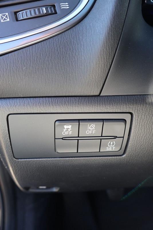 mazda Mazda3 2018 - 28