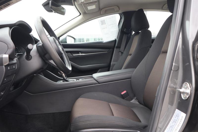 mazda Mazda3 2021 - 11