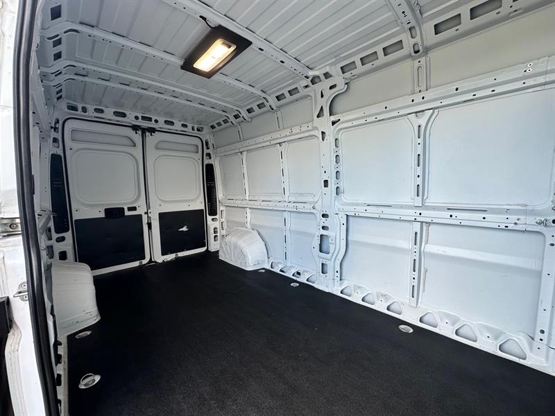 ram ProMaster Cargo Van 2023 - 12