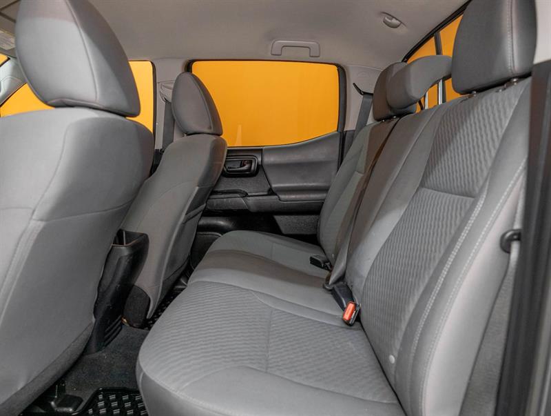 toyota Tacoma 2021 - 27