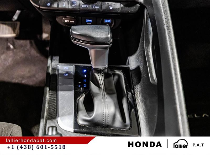 hyundai Elantra 2023 - 25