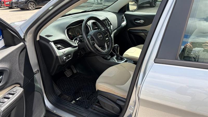 jeep Cherokee 2015 - 9