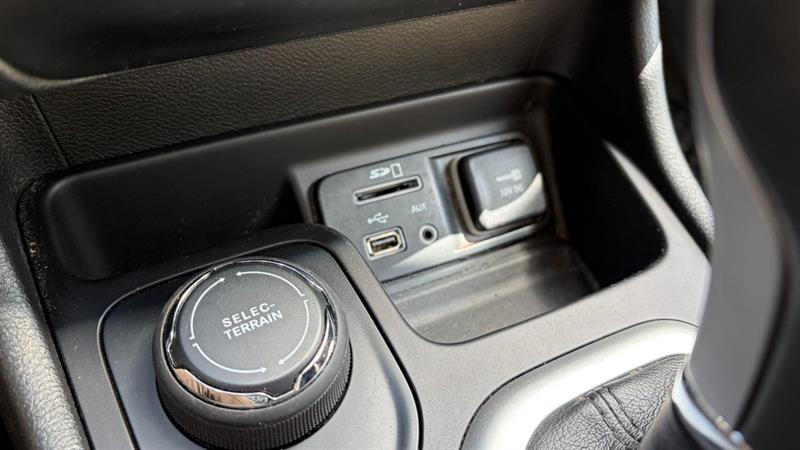 jeep Cherokee 2015 - 18