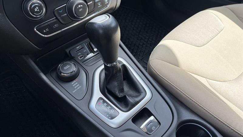 jeep Cherokee 2015 - 19
