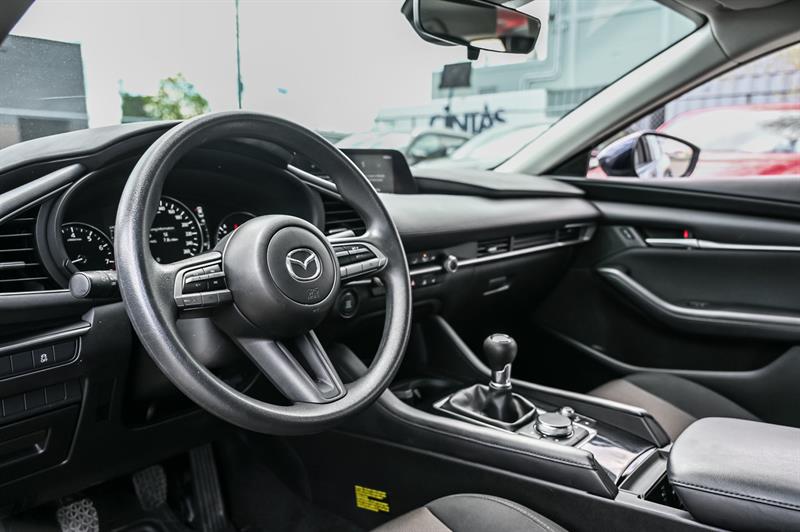 mazda Mazda3 2022 - 9
